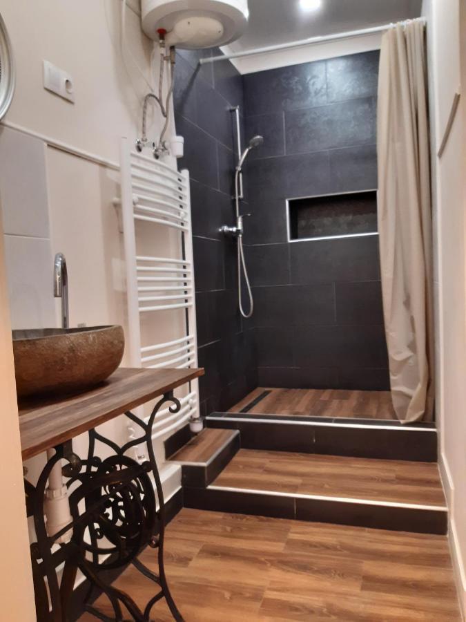 Ady Apartman Tata Extérieur photo